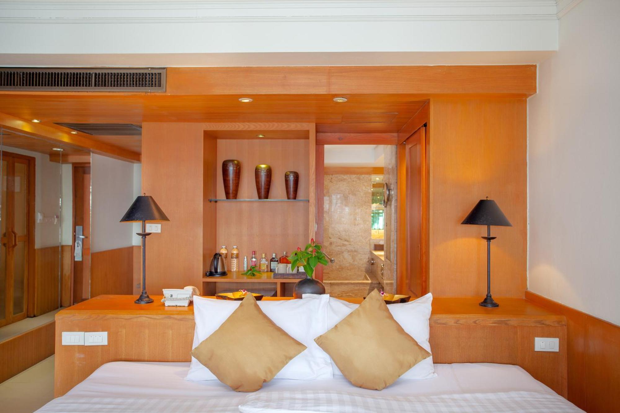 普吉岛-瓶庐海景度假酒店 Phuket Pl Seaview Resort Patong Dış mekan fotoğraf