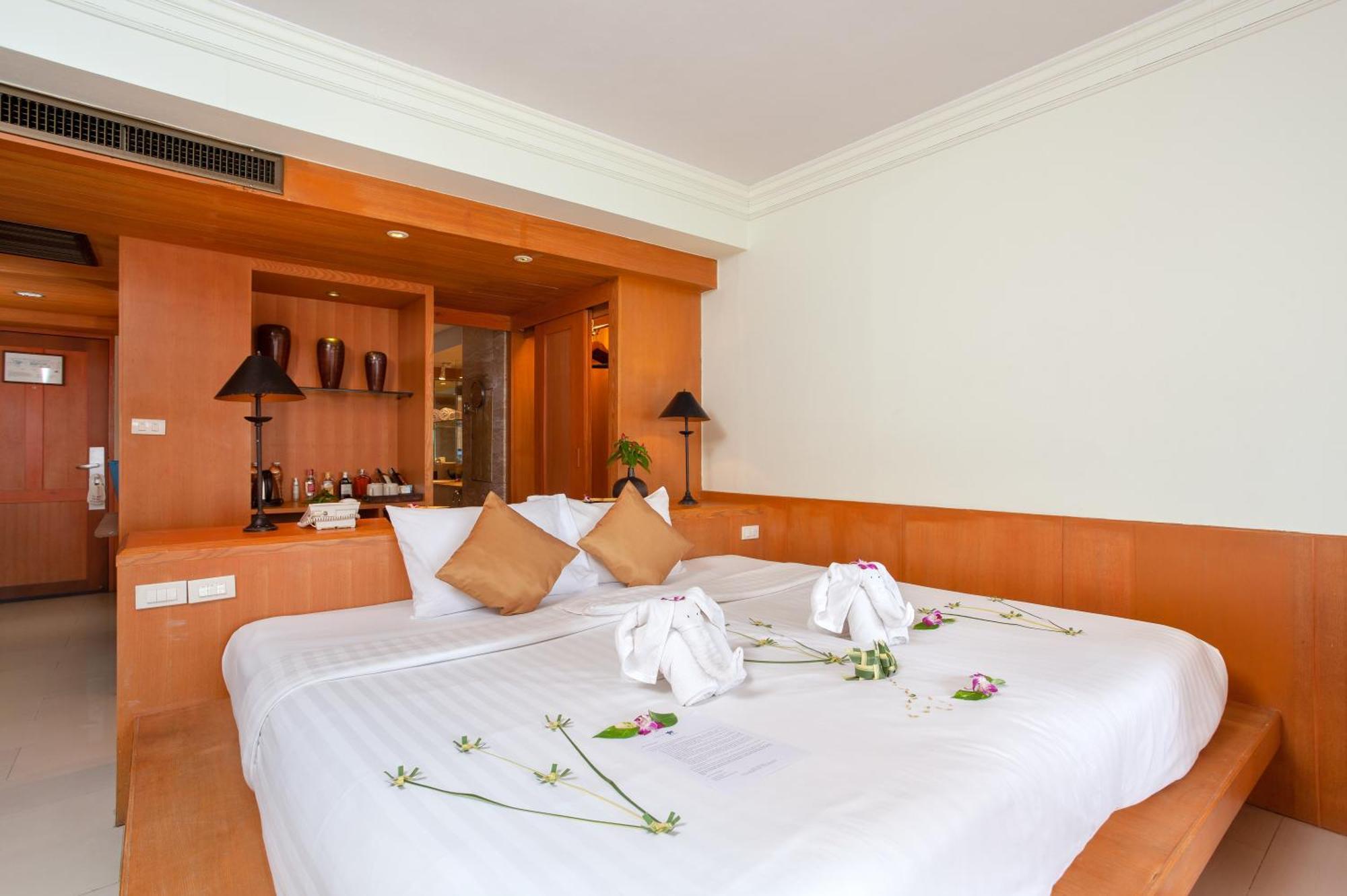 普吉岛-瓶庐海景度假酒店 Phuket Pl Seaview Resort Patong Dış mekan fotoğraf